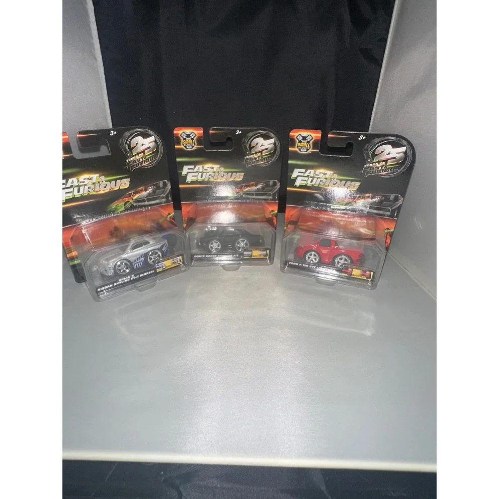 Fast & Furious Small Blocks Die-Cast 3 Car Set Skyline Charger F-150 1:43 Scale